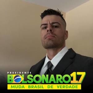 Meet your Posher, Carlos medeiros